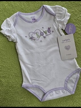 NWT  3-6M  Baby GIRLS  BODYSUIT  Lavender Embroidered LOVE - SO SWEET (Q8)